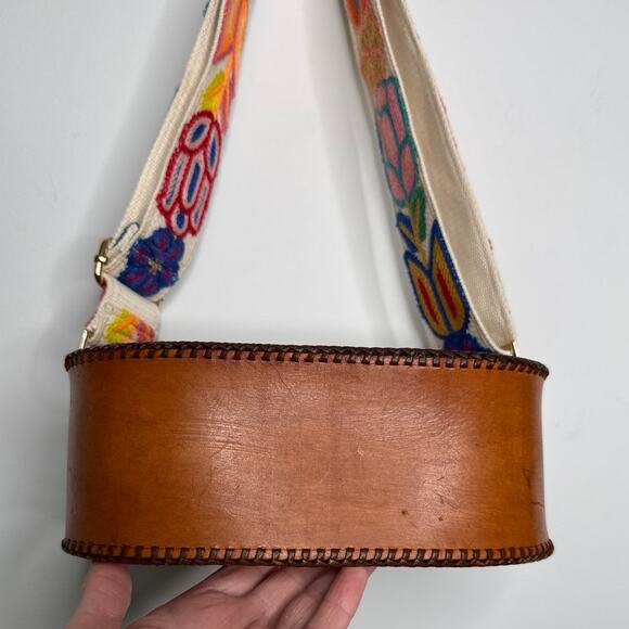 Vintage 1970s Tooled Leather Floral Crossbody Bag with Embroidered Strap - Picture 5 of 14